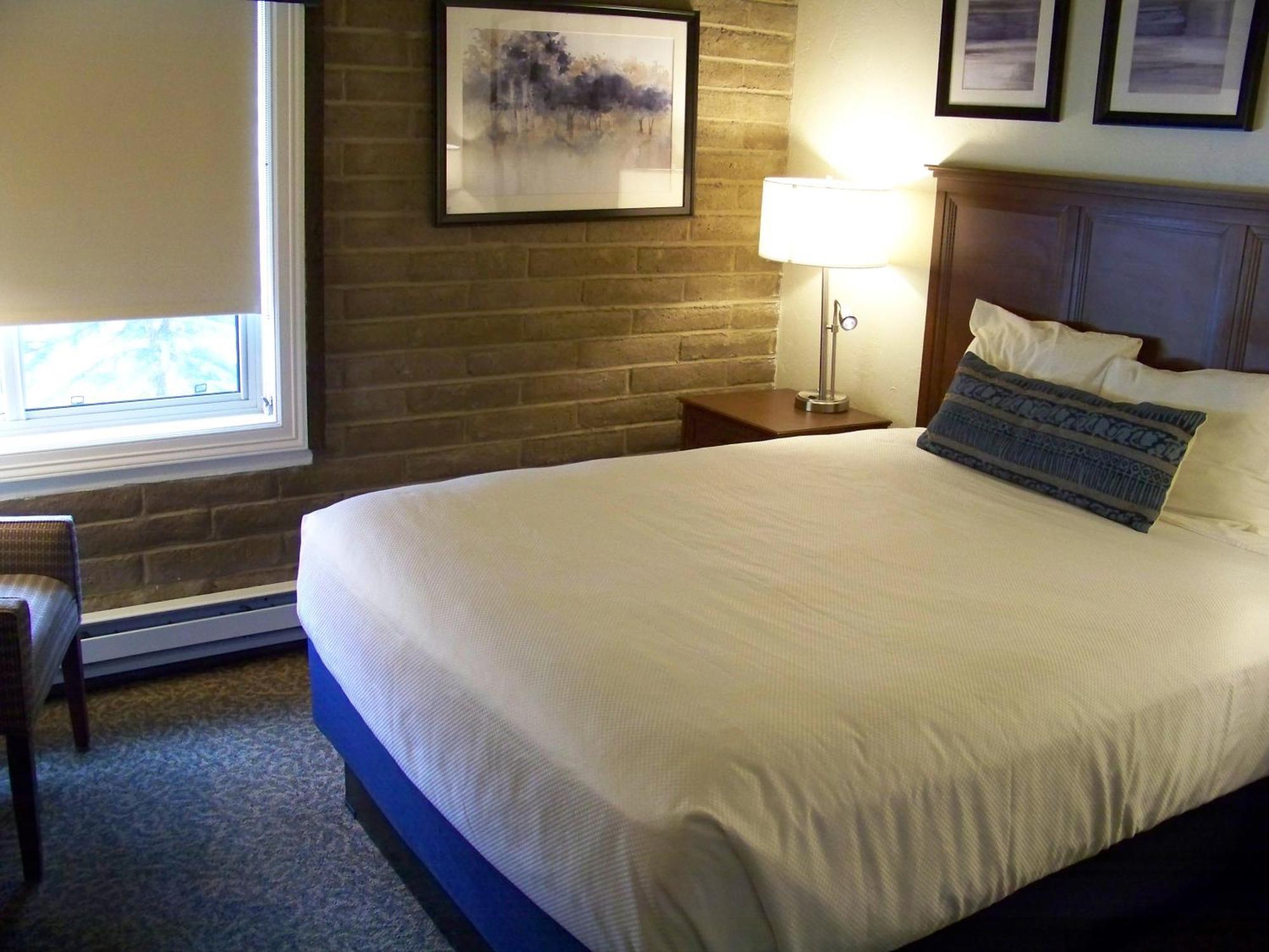 Sandstone Creek Club Condominiums Vail Room photo